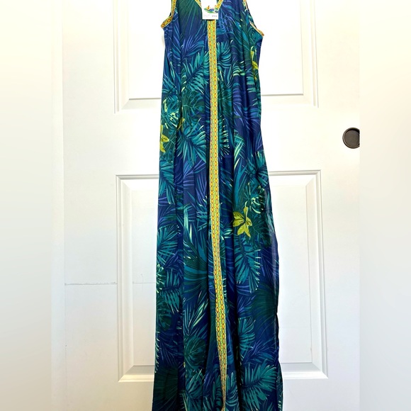 BNWT! Absolutely GORGEOUS America and Beyond swim coverup dress- XS - Picture 2 of 7